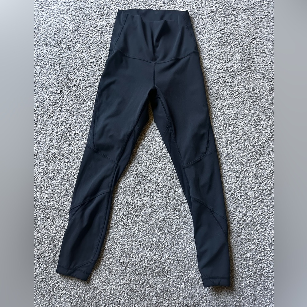 Lululemon Athletics SE Wanderlust black leggings 4